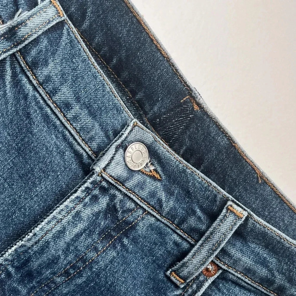 Agolde - Kye Mid Rise Straight Crop Jeans in Mirage - Picture 11 of 16